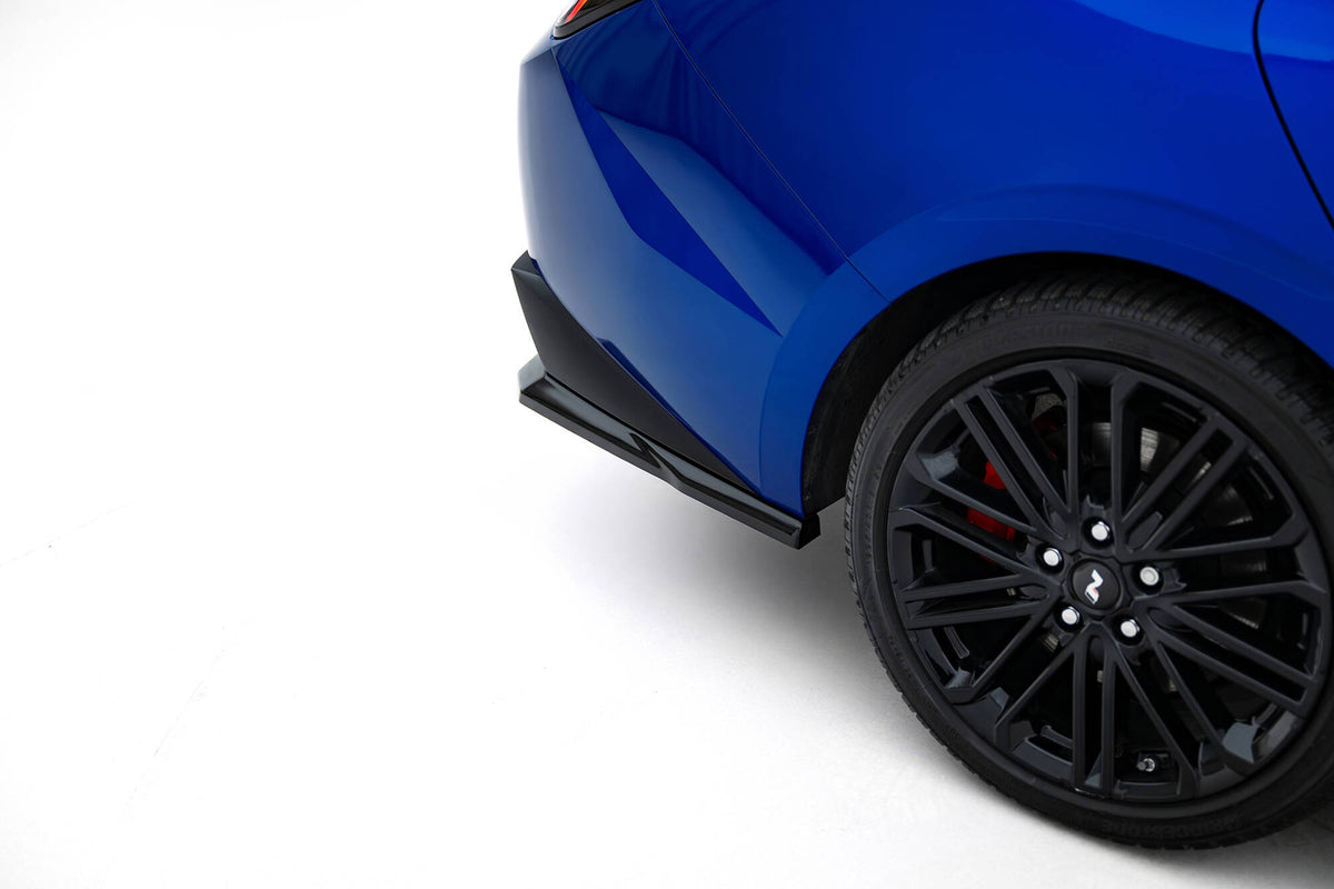 Heck Ansatz Flaps Diffusor passend für Hyundai Elantra N Mk7 schwarz Hochglanz – Ansicht 1