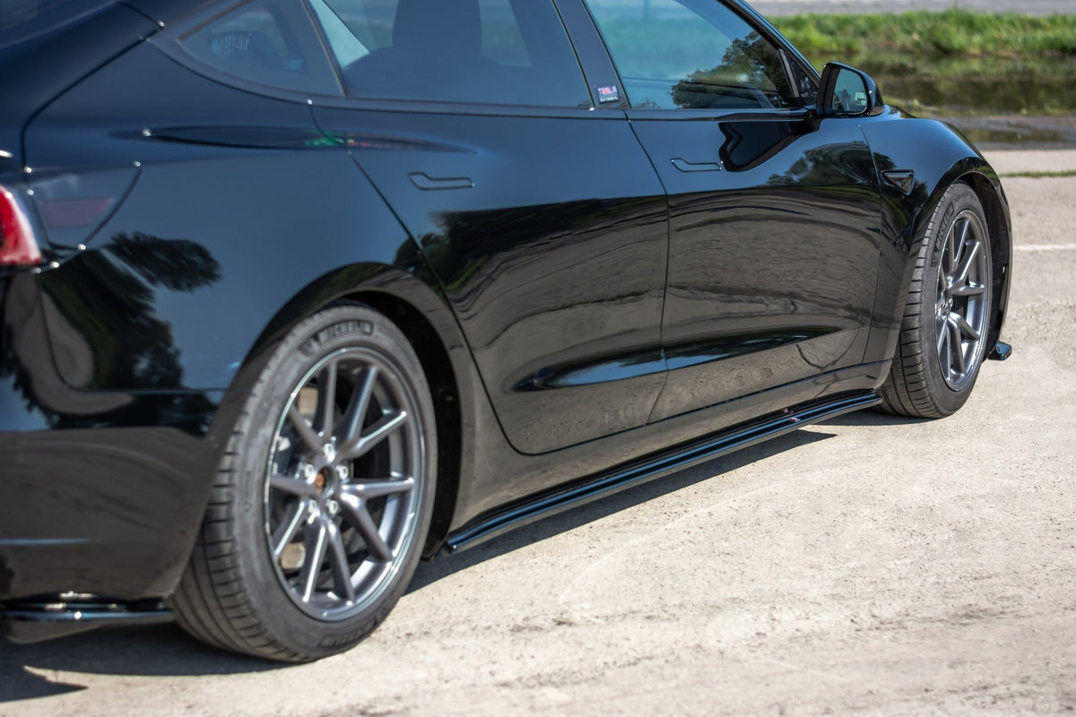 Street+ Seitenschweller Leisten passend für Tesla Model 3 / Model 3 Performance Mk1 / Mk1 Facelift schwarz Hochglanz – Ansicht 3