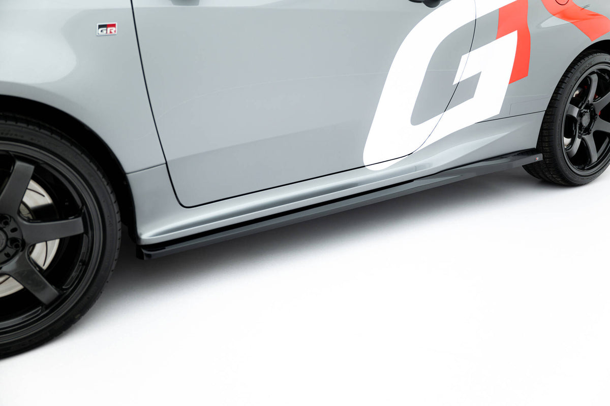 Street+ Seitenschweller Leisten passend für V.1 passend für Toyota GR Yaris Mk4 Facelift schwarz Hochglanz – Ansicht 3