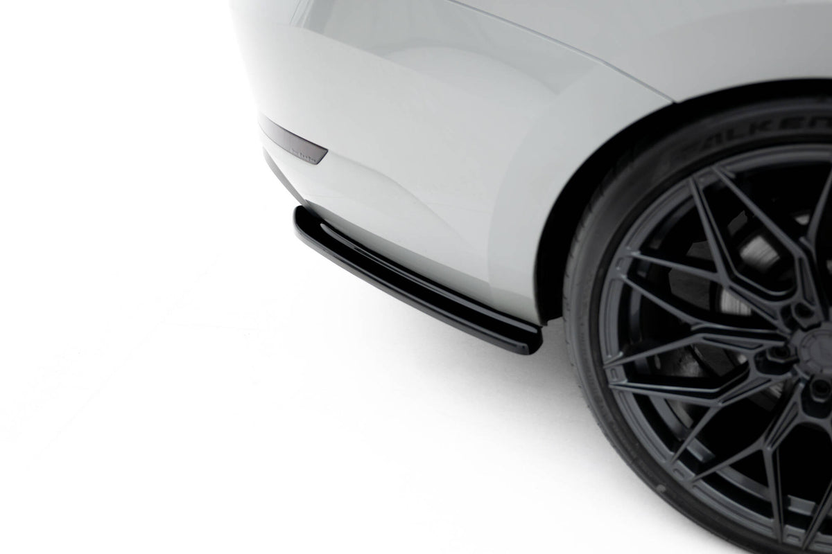 Heck Ansatz Flaps Diffusor V.1 passend für Skoda Superb Liftback / Combi Mk3 schwarz Hochglanz – Ansicht 3
