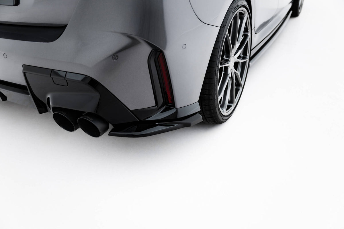 Heck Ansatz Flaps Diffusor V.4 passend für BMW M135i F70 schwarz Hochglanz – Ansicht 3