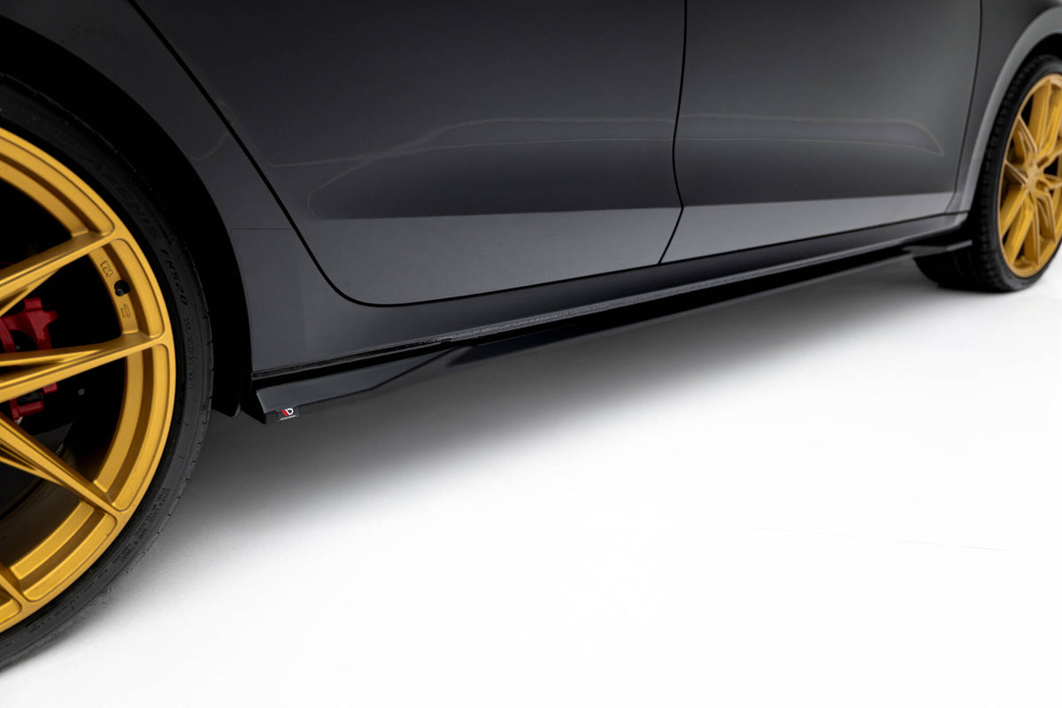 Street+ Seitenschweller Leisten passend für Skoda Octavia Liftback / Combi Mk4 Facelift schwarz Hochglanz – Ansicht 1