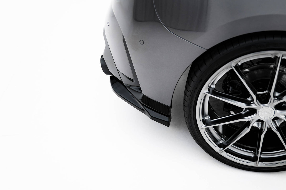 Heck Ansatz Flaps Diffusor V.4 passend für BMW M135i F70 schwarz Hochglanz – Ansicht 4