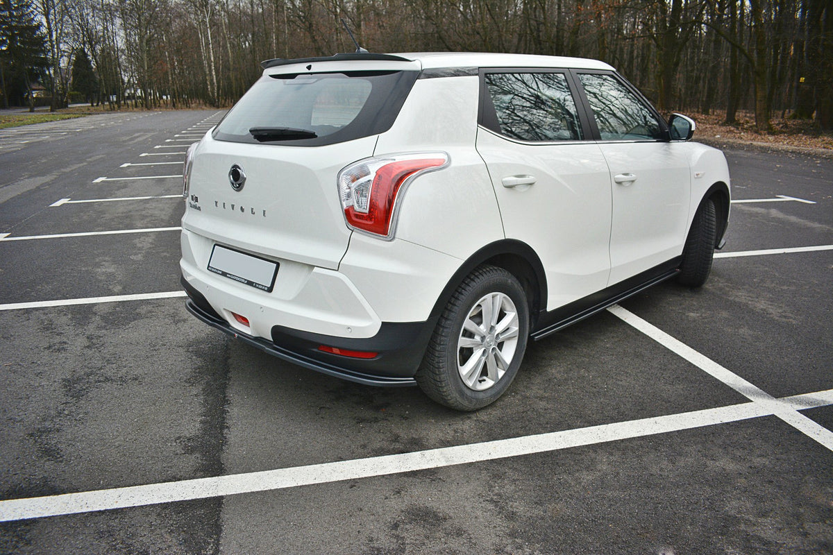 Heckansatz SSANGYONG TIVOLI schwarz Hochglanz – Ansicht 3