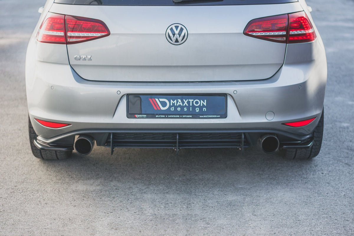 Heck Ansatz Flaps Diffusor V.2 passend für VW Golf 7 GTI  schwarz Hochglanz – Ansicht 1