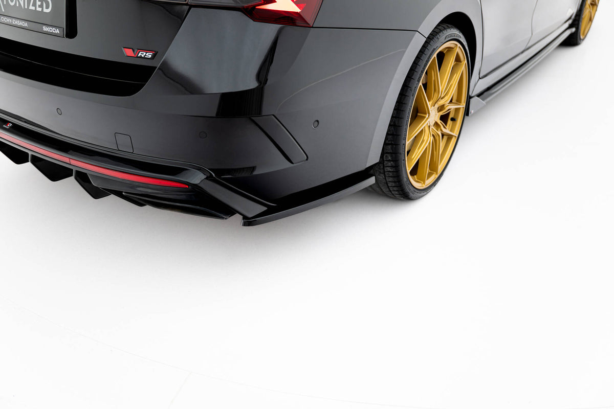 Heck Ansatz Flaps Diffusor V.3 passend für Skoda Octavia RS Liftback / Combi Mk4 Facelift schwarz Hochglanz – Ansicht 1