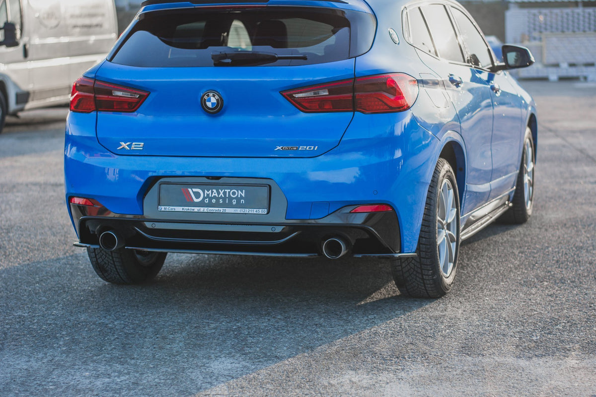 Heck Ansatz Flaps Diffusor passend für BMW X2 F39 M-Paket schwarz Hochglanz – Ansicht 1