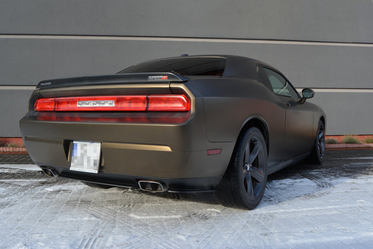 Heck Ansatz Flaps Diffusor passend für DODGE CHALLENGER MK3. PHASE-I SRT8 COUPE  schwarz Hochglanz – Ansicht 3
