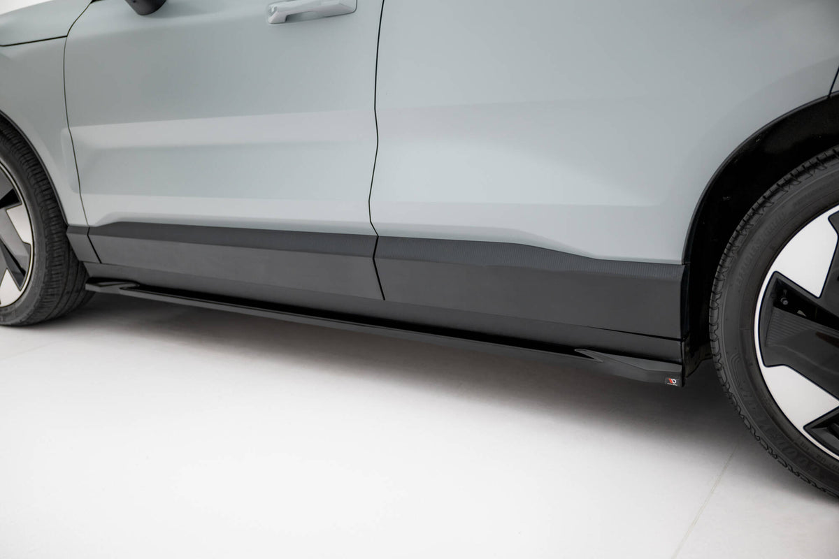 Street+ Seitenschweller Leisten passend für Volvo EX30 Mk1 schwarz Hochglanz – Ansicht 1