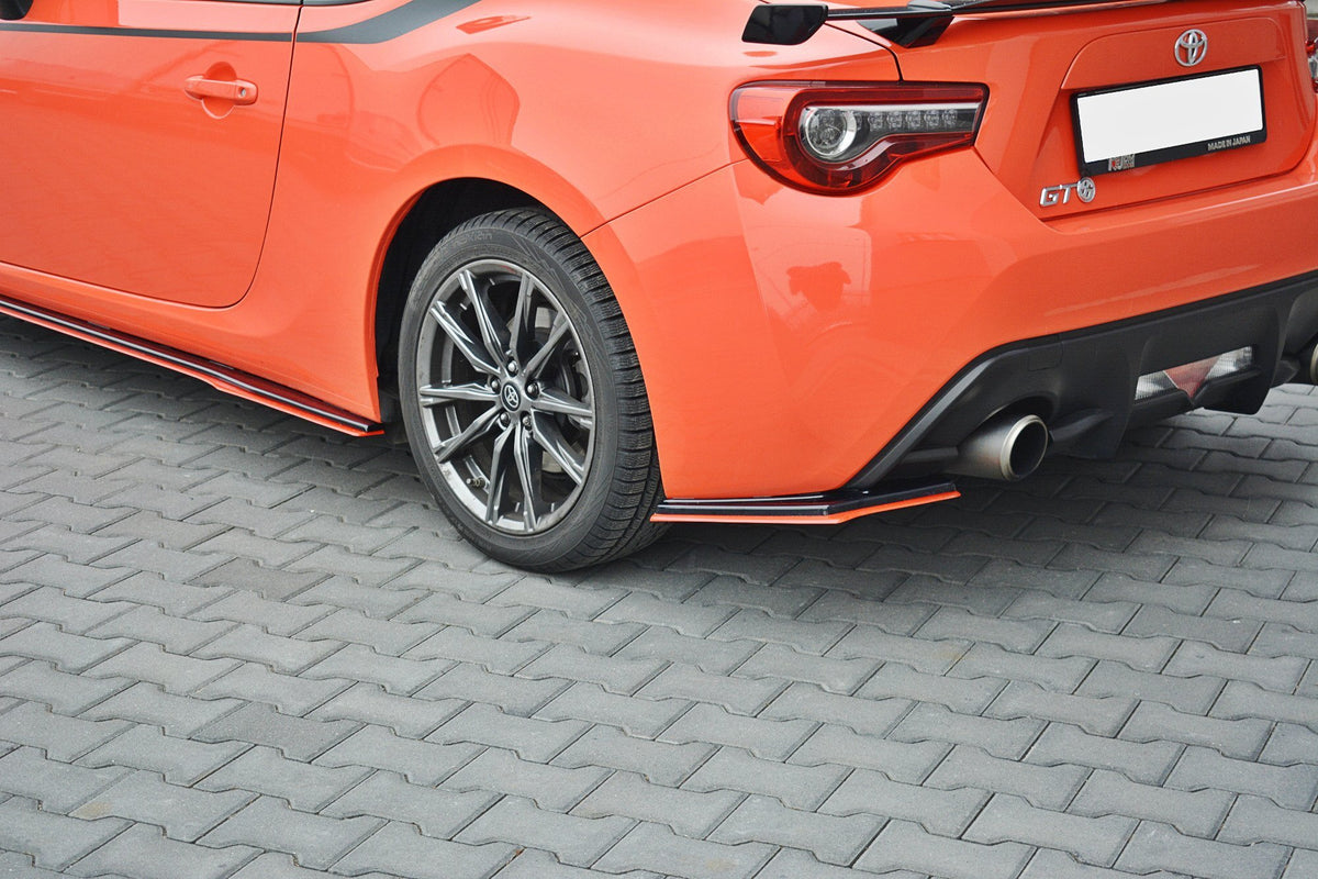 Heck Ansatz Flaps Diffusor V.2 passend für Toyota GT86 Facelift  schwarz Hochglanz – Ansicht 1
