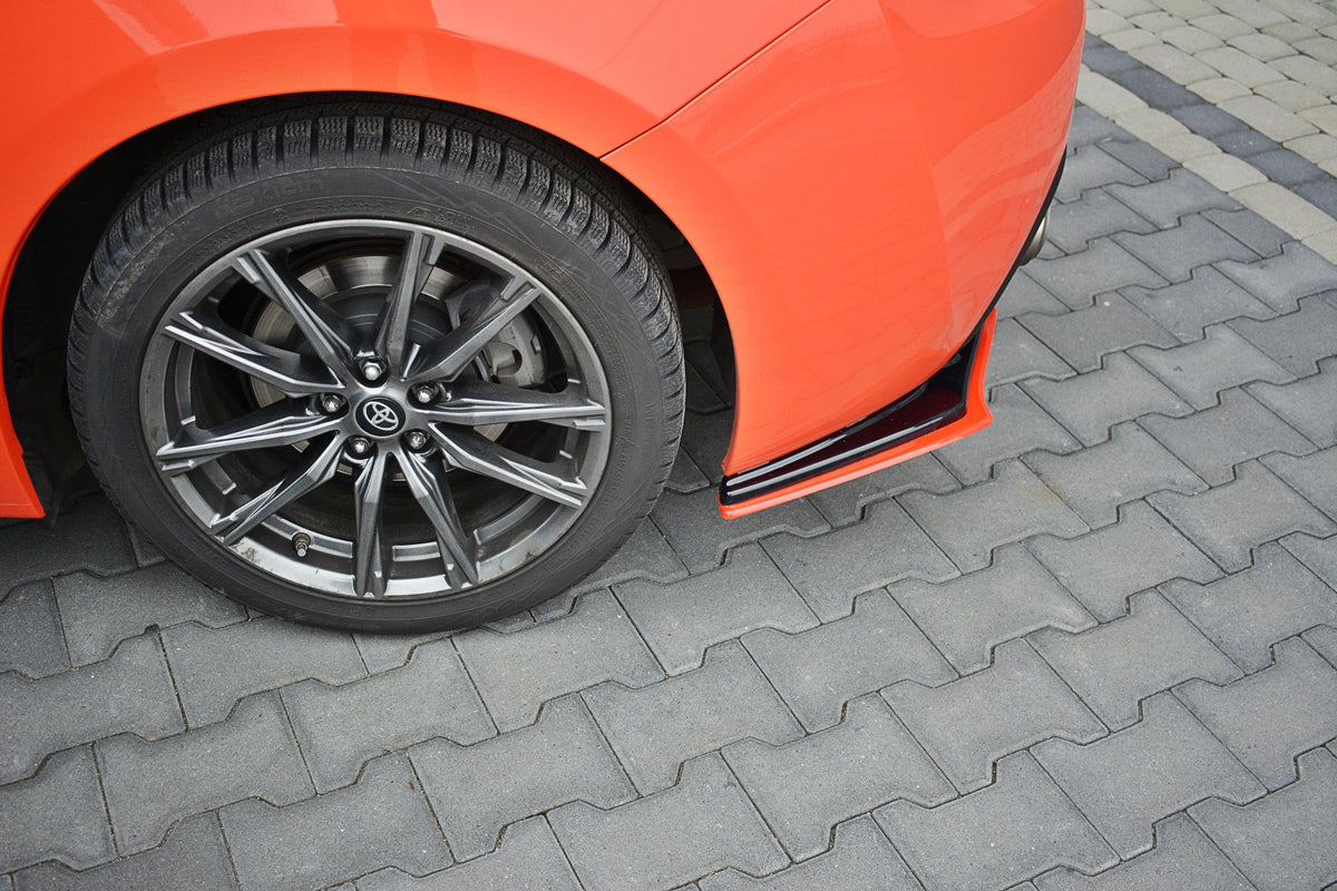Heck Ansatz Flaps Diffusor V.2 passend für Toyota GT86 Facelift  schwarz Hochglanz – Ansicht 3