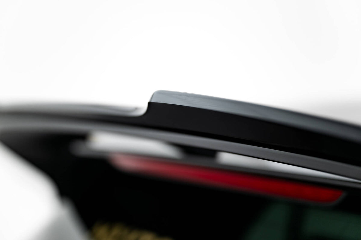 Heckspoiler Lippe V.2 VW Golf  R-Performance Hatchback Mk8 Facelift schwarz Hochglanz – Ansicht 7