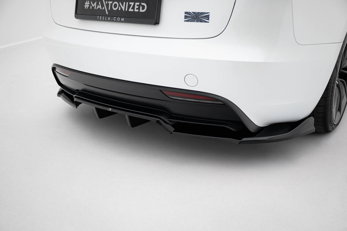 Street+ Mittlerer Diffusor RACE passend für V.1 Tesla Model 3 Performance Mk1 Facelift schwarz Hochglanz – Ansicht 1