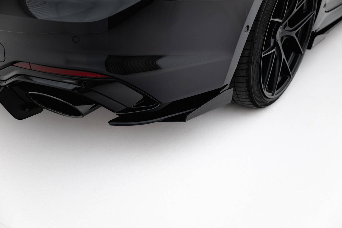 Hintere Seiten Flaps passend für Audi RS5 Coupe / Sportback F5 schwarz Hochglanz – Ansicht 3