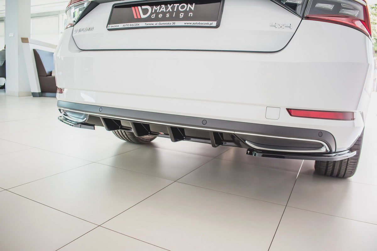 Diffusor Heck Ansatz passend für Skoda Superb Liftback / Combi Mk3 FL schwarz Hochglanz – Ansicht 4