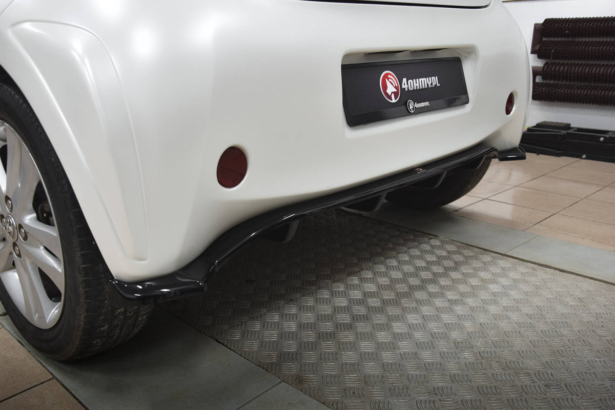 Street+ Mittlerer Diffusor RACE passend für Toyota IQ schwarz Hochglanz – Ansicht 3