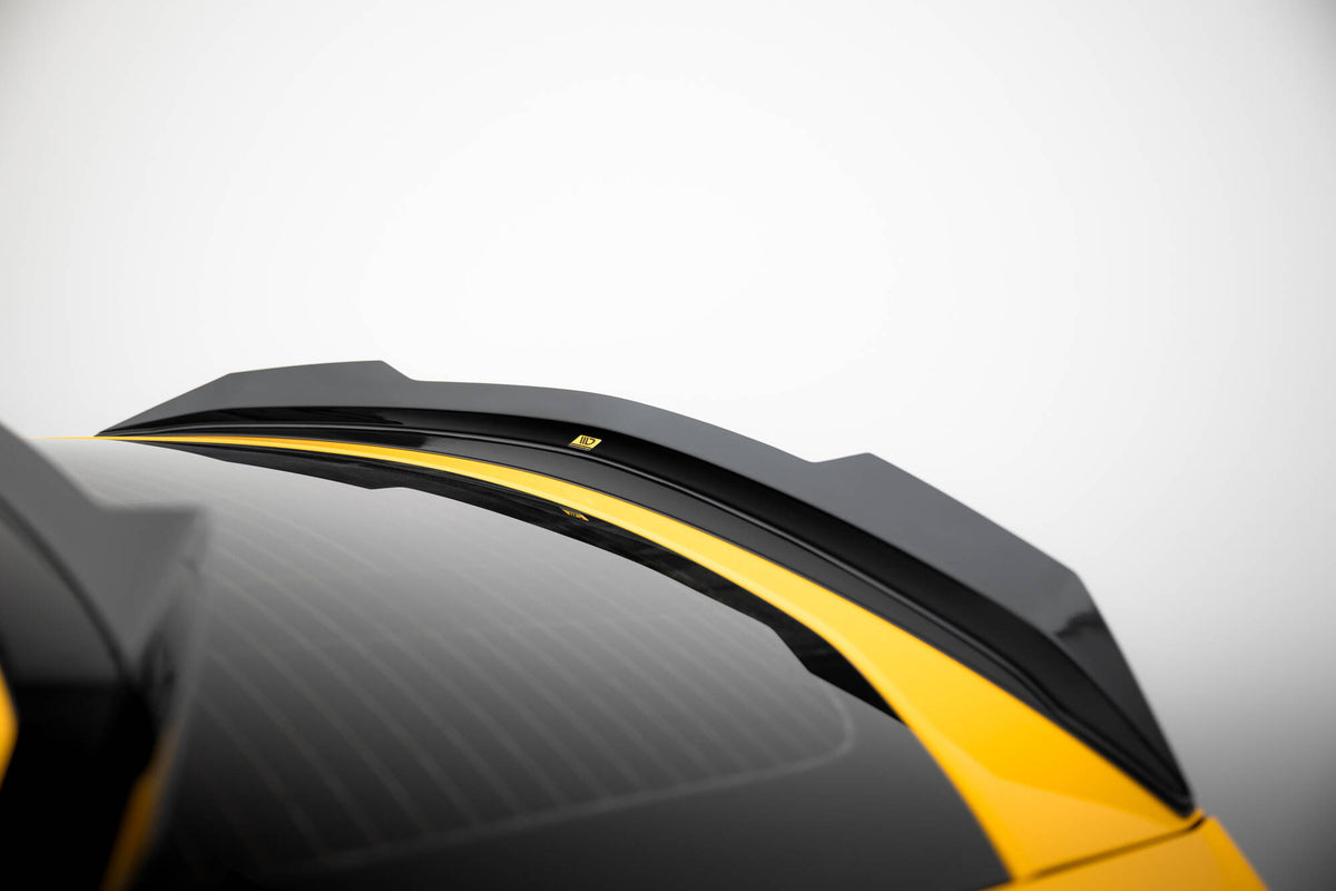 Niedriger Heckspoiler Lippe Lamborghini Urus Mk1 schwarz Hochglanz – Ansicht 1