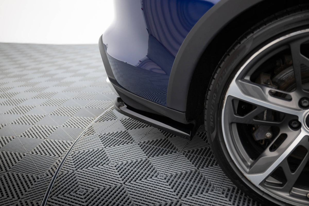 Heck Ansatz Flaps Diffusor passend für Porsche Taycan Cross Turismo 4S schwarz Hochglanz – Ansicht 4