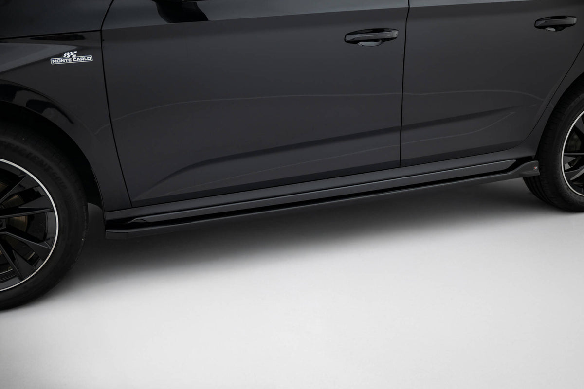 Street+ Seitenschweller Leisten passend für Skoda Kamiq Monte Carlo Mk1 Facelift schwarz Hochglanz – Ansicht 3