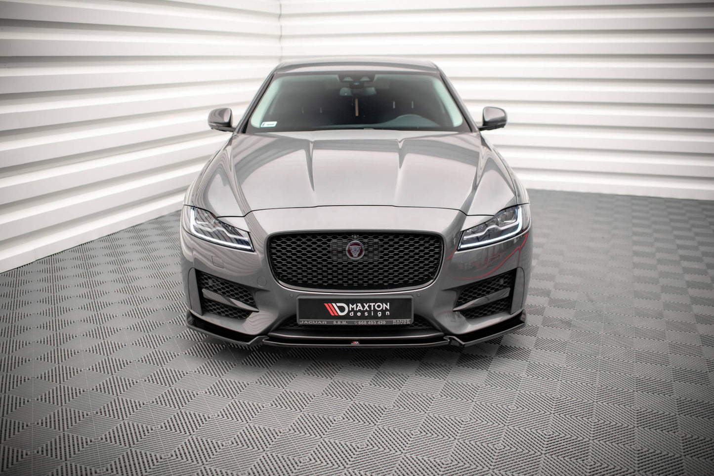 Street+ Spoilerlippe Front Ansatz V.2 passend für Jaguar XF R-Sport X260 schwarz Hochglanz – Ansicht 1