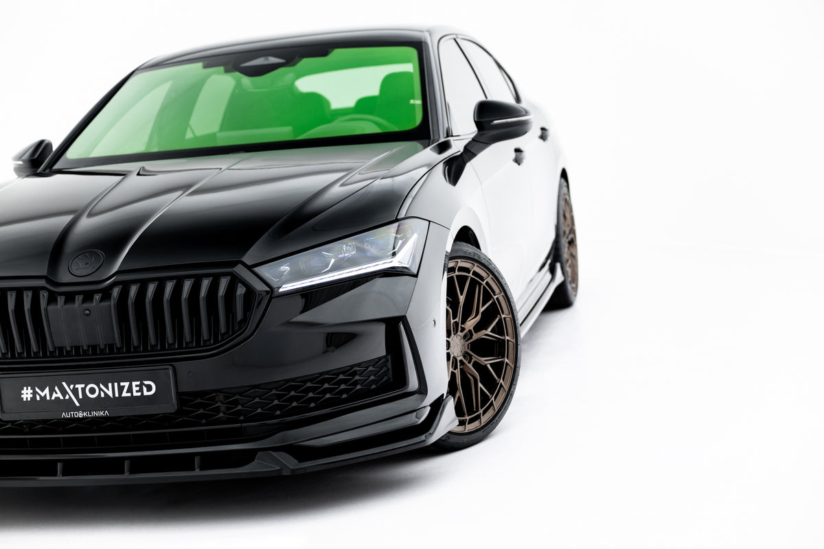 Street+ Spoilerlippe Front Ansatz V.2 passend für Skoda Superb Sportline Mk4 schwarz Hochglanz – Ansicht 5