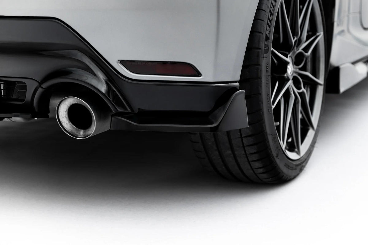 Heck Ansatz Flaps Diffusor V.2 passend für Toyota GR Yaris Mk4 Facelift schwarz Hochglanz – Ansicht 3