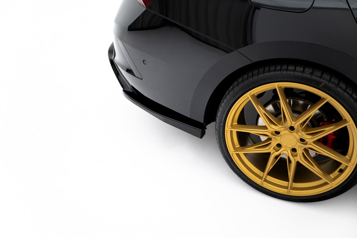 Heck Ansatz Flaps Diffusor V.4 passend für Skoda Octavia RS Liftback / Combi Mk4 Facelift schwarz Hochglanz – Ansicht 4