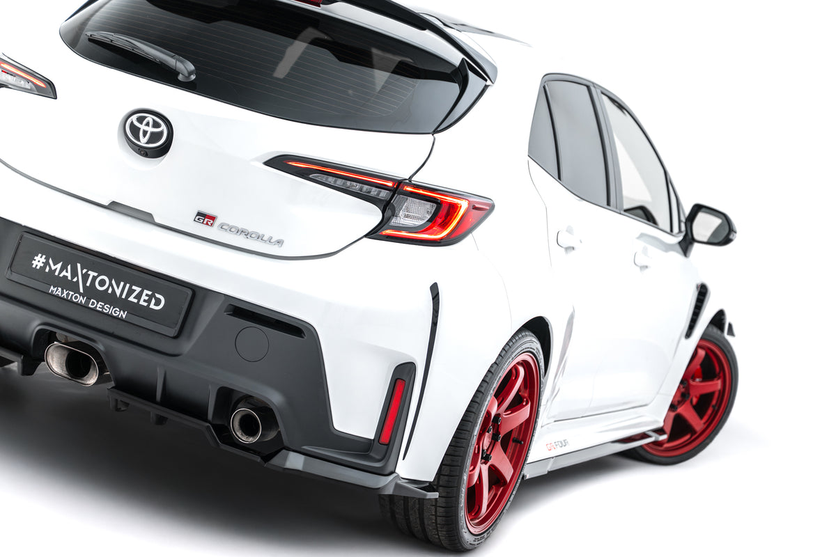 Heck Ansatz Flaps Diffusor V.1 passend für Toyota GR Corolla Mk12 schwarz Hochglanz – Ansicht 2
