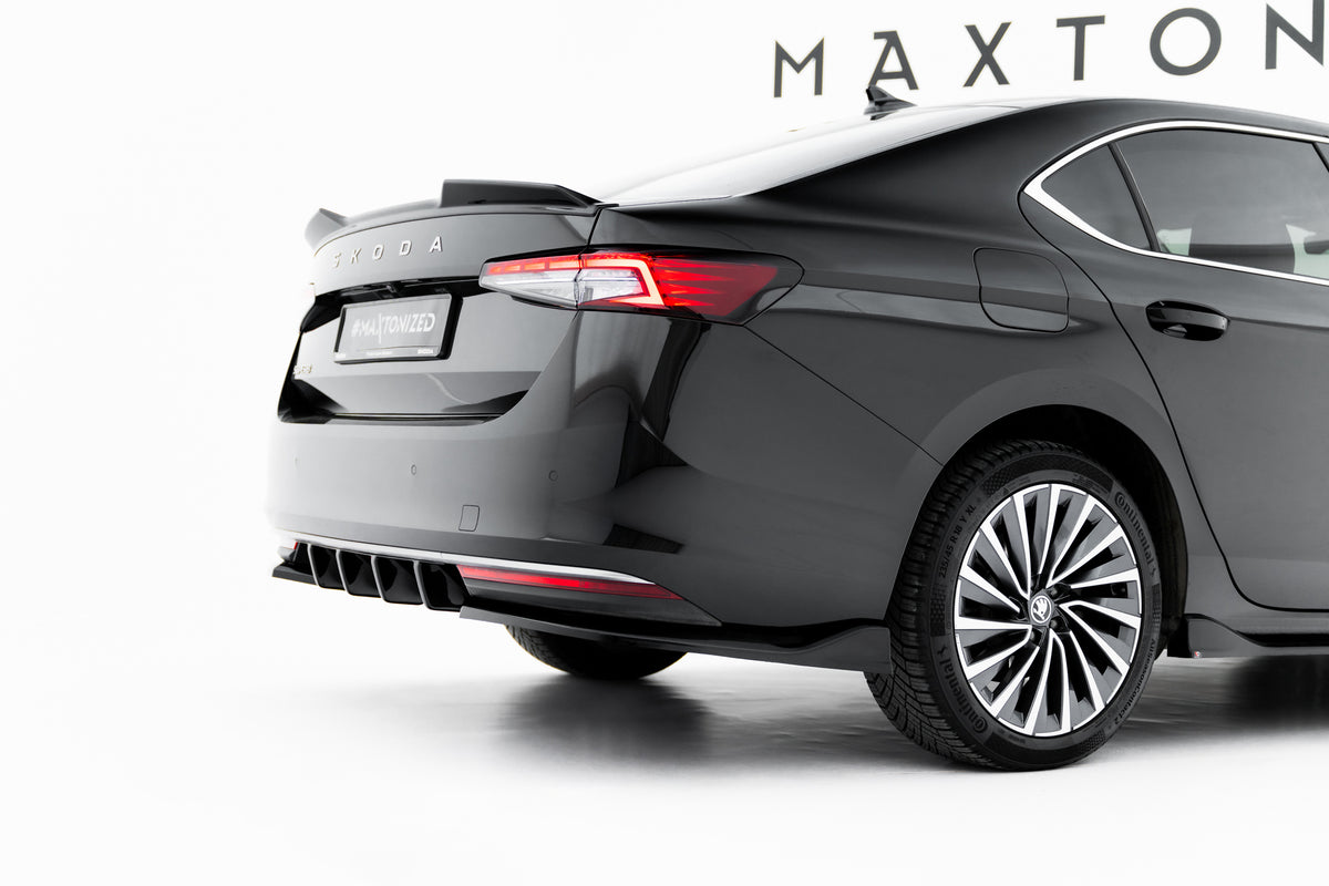 Heck Ansatz Flaps Diffusor V.2 passend für Skoda Superb Sportline Mk4 schwarz Hochglanz – Ansicht 3