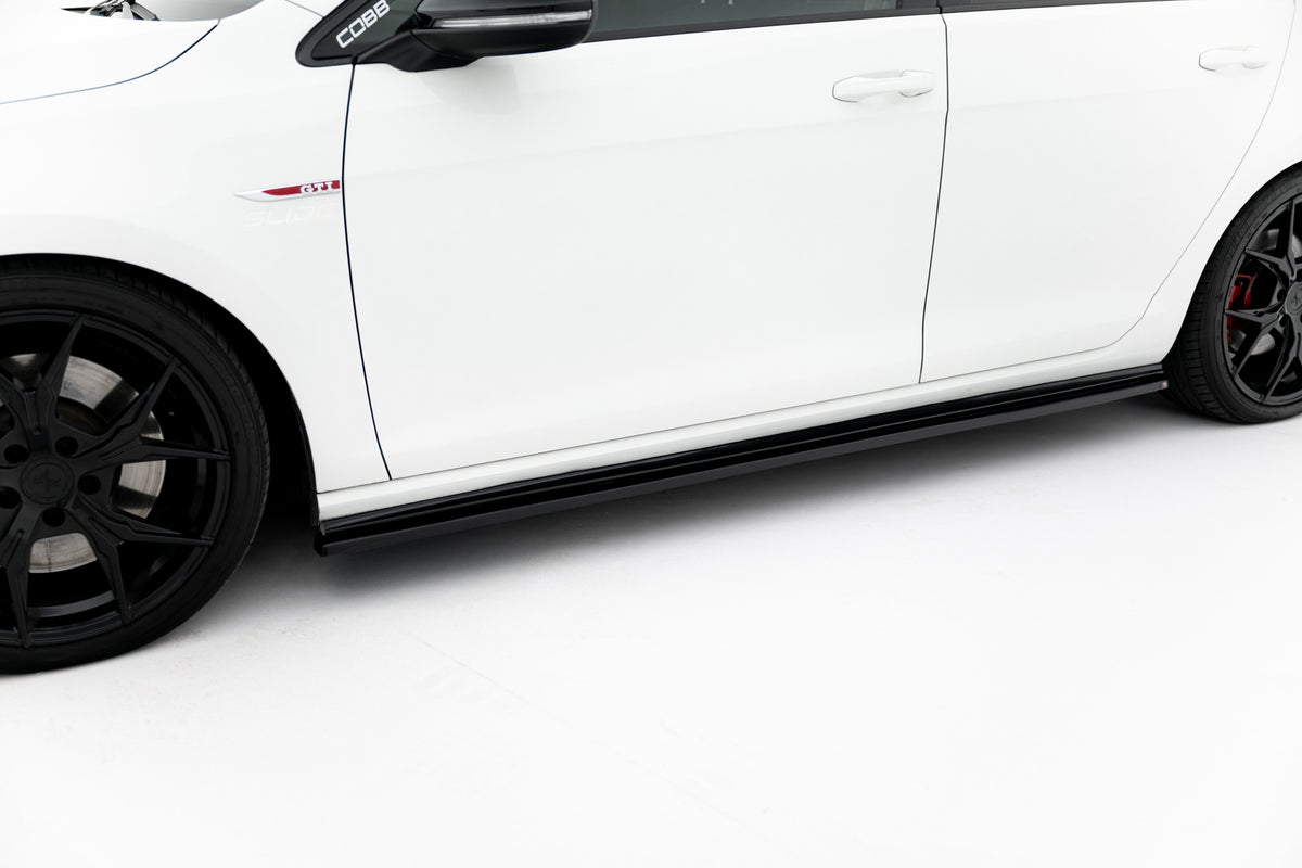 Street+ Seitenschweller Leisten V.2 passend für VW Golf GTI / GTD Mk7 / Mk7 Facelift (verengen) schwarz Hochglanz – Ansicht 4