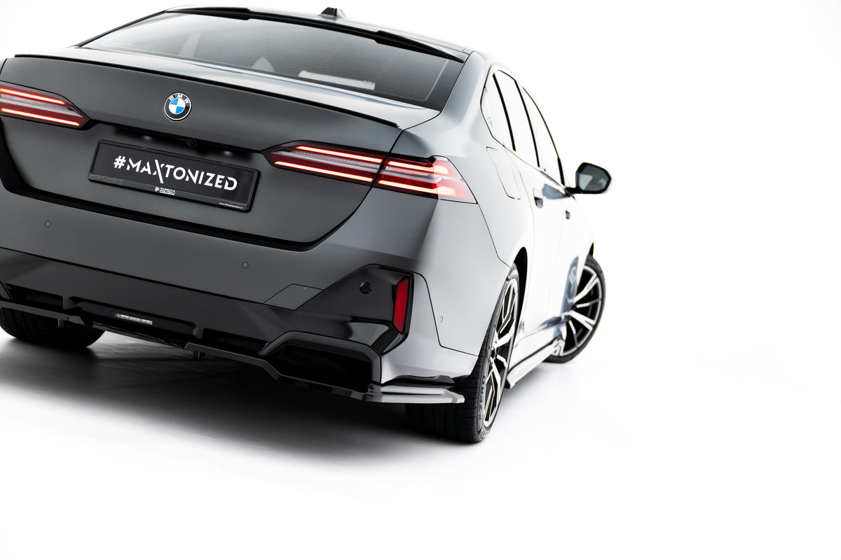 Heck Ansatz Flaps Diffusor V.1 passend für BMW 5er / i5 M-Paket Limousine / Touring G60 / G61 schwarz Hochglanz – Ansicht 4