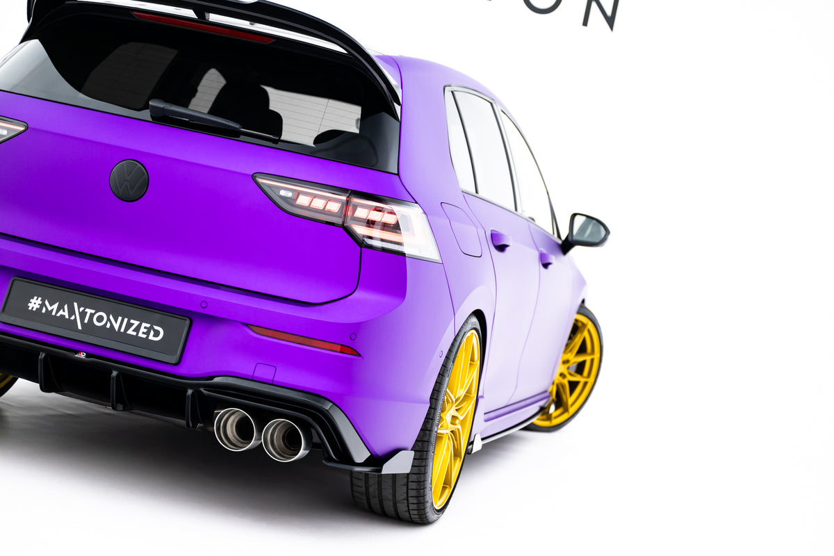 Hintere Seiten Flaps V.2 passend für VW Golf R Hatchback Mk8 / Mk8 Facelift schwarz Hochglanz – Ansicht 1