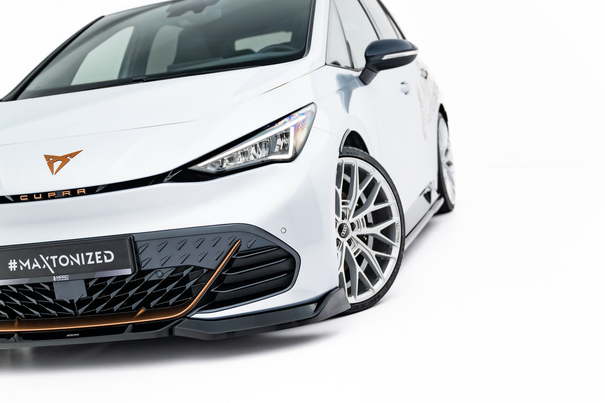 Street+ Spoilerlippe Front Ansatz V.2 passend für Cupra Born Mk1 schwarz Hochglanz – Ansicht 3