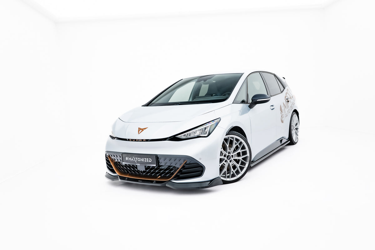Street+ Spoilerlippe Front Ansatz V.2 passend für Cupra Born Mk1 schwarz Hochglanz – Ansicht 1