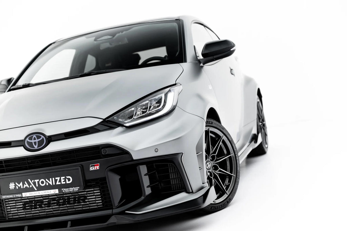 Street+ Spoilerlippe Front Ansatz V.2 passend für Toyota GR Yaris Mk4 Facelift schwarz Hochglanz – Ansicht 4