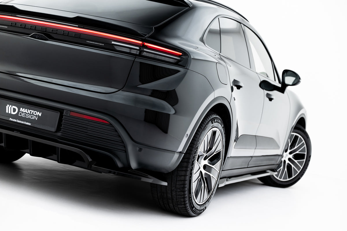 Street+ Mittlerer Diffusor RACE passend für Porsche Macan EV Mk1 schwarz Hochglanz – Ansicht 1