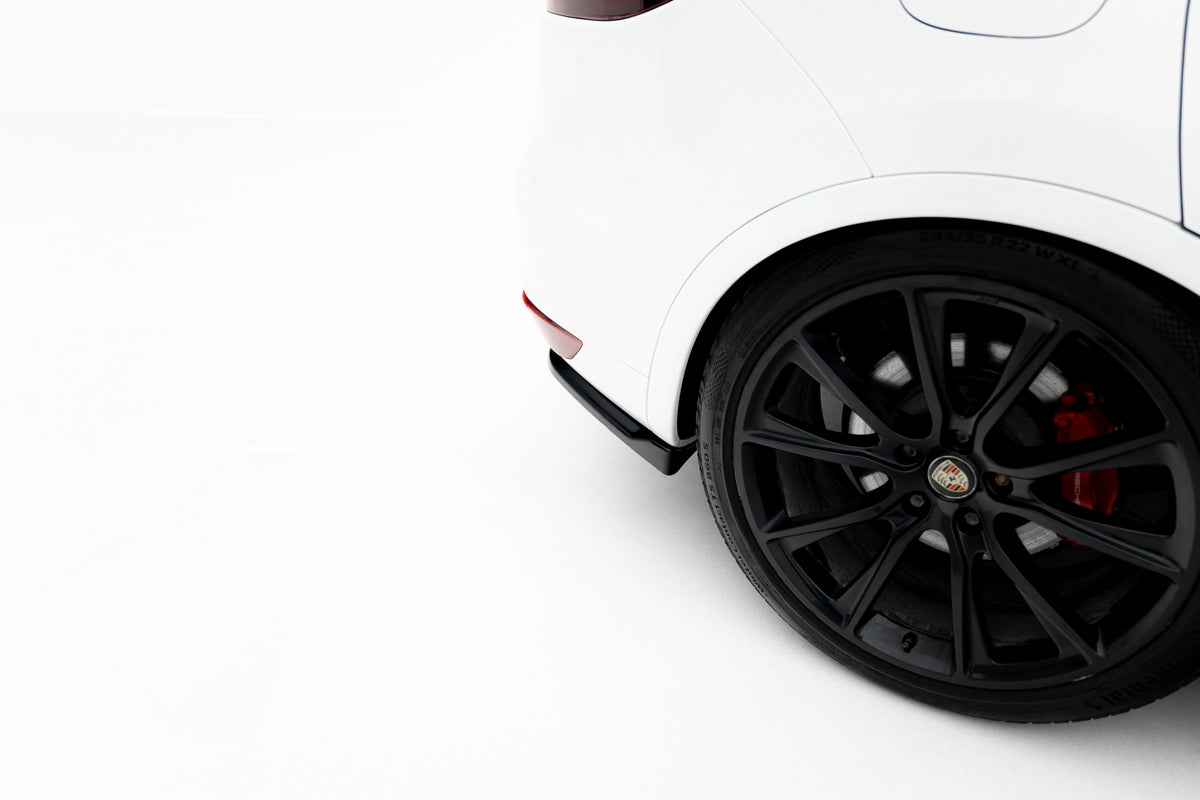 Heck Ansatz Flaps Diffusor passend für Porsche Cayenne Turbo / Standard Mk2 schwarz Hochglanz – Ansicht 1