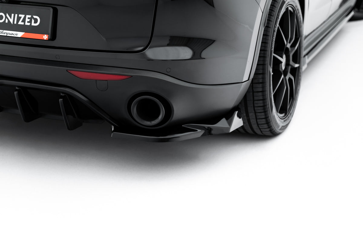 Heck Ansatz Flaps Diffusor V.2 passend für Alfa Romeo Stelvio Mk1 schwarz Hochglanz – Ansicht 1