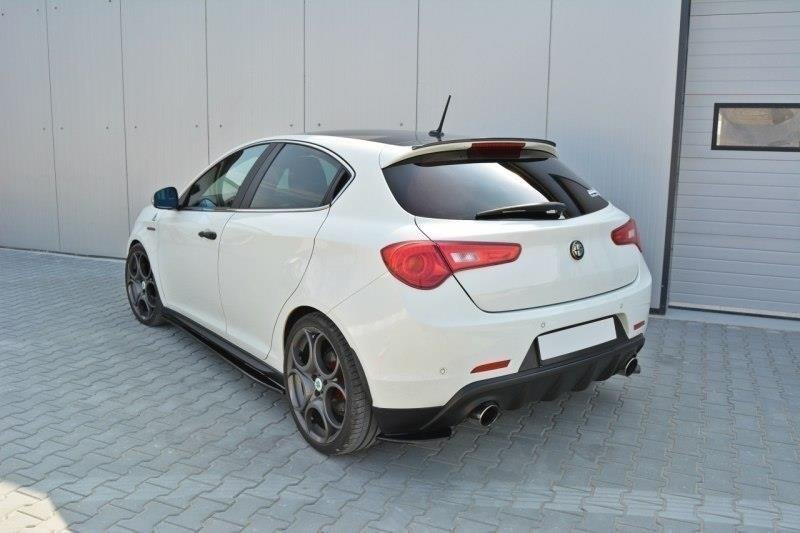 Heckspoiler Lippe Alfa Romeo Giulietta Zender schwarz Hochglanz – Ansicht 4