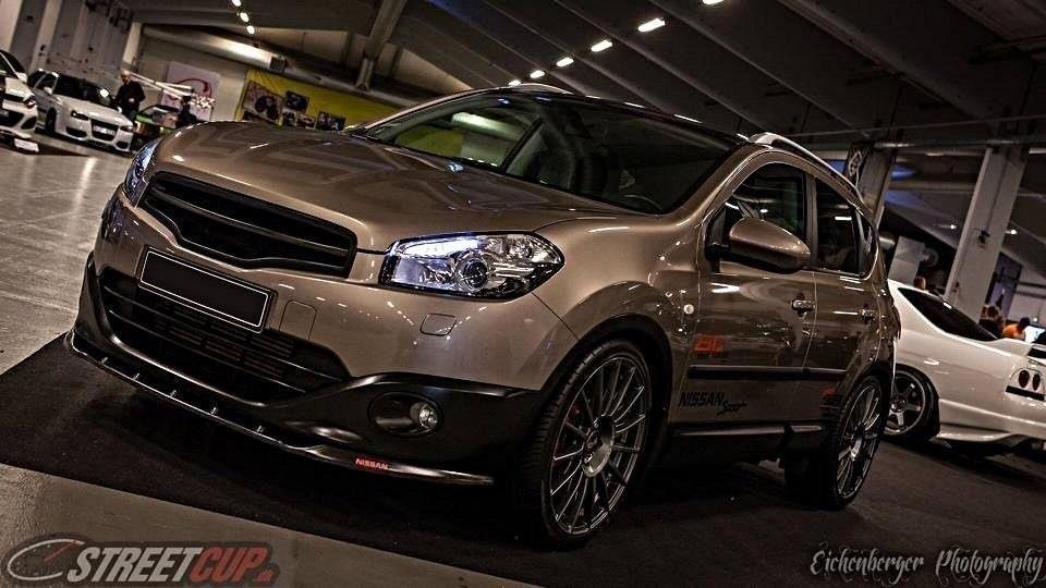 Street+ Spoilerlippe Front Ansatz passend für NISSAN QASHQAI Facelift schwarz Hochglanz – Ansicht 1