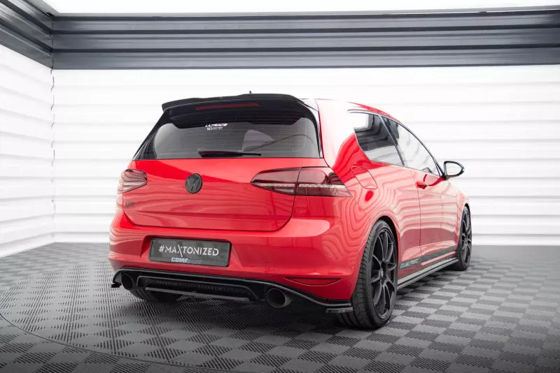 Maxton Design Heckdiffusor für VW Golf 7 GTI Clubsport Hochglanz schwarz mit roten Streifen – Ansicht 1