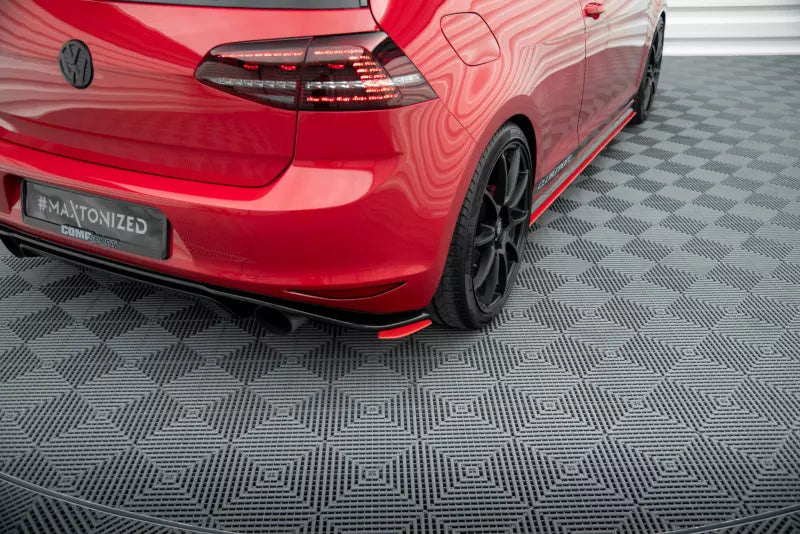 Maxton Design Diffusor Flaps für VW Golf 7 GTI Clubsport Hochglanz schwarz mit roten Streifen – Ansicht 2