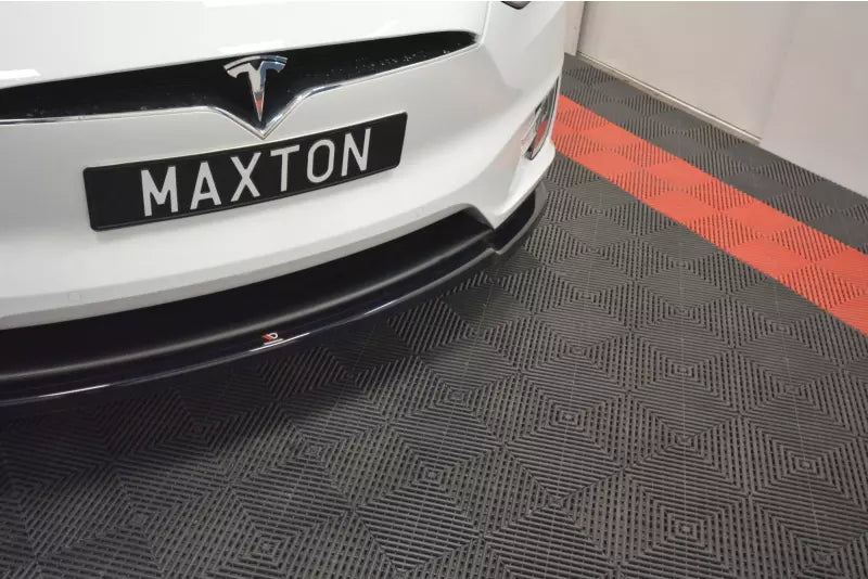 Maxton Design Frontlippe V.1 für Tesla Model X Hochglanz schwarz – Ansicht 2