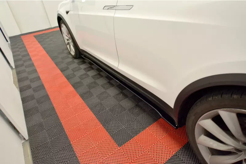 Maxton Design Seitenschweller (Paar) V.2 für Tesla Model X Hochglanz schwarz – Ansicht 3