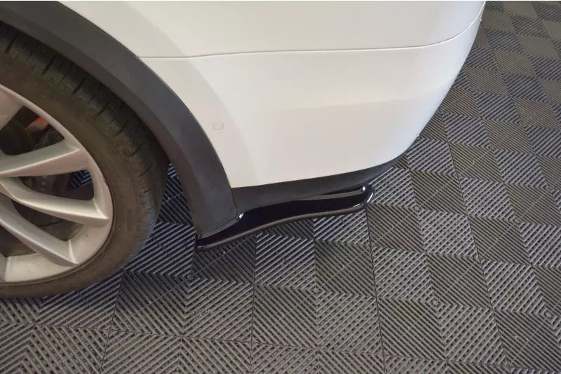 Maxton Design Diffusor Flaps V.1 für Tesla Model X Hochglanz schwarz – Ansicht 2