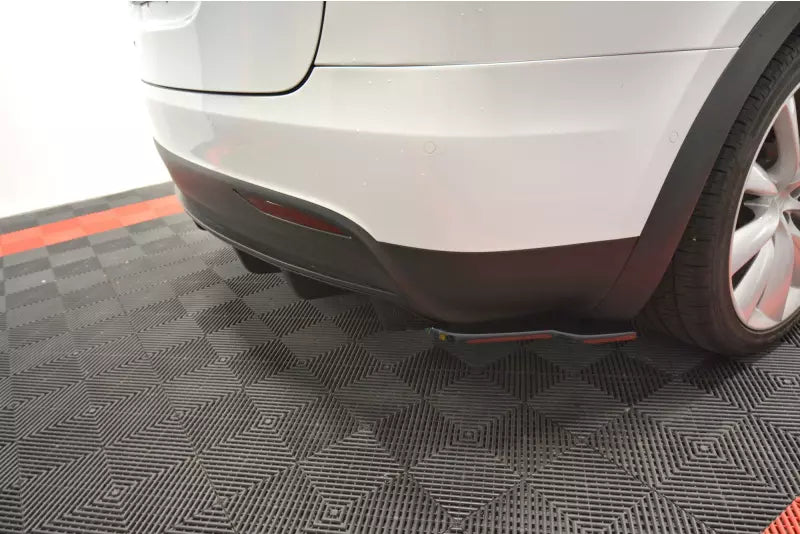 Maxton Design Heckdiffusor für Tesla Model X Hochglanz schwarz – Ansicht 3