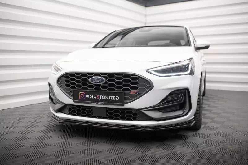 Maxton Design Frontlippe V.5 für Ford Focus ST-Line Mk4 Hochglanz schwarz – Ansicht 1