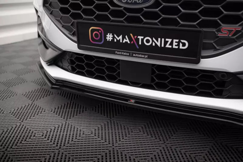 Maxton Design Frontlippe V.5 für Ford Focus ST-Line Mk4 Hochglanz schwarz – Ansicht 3