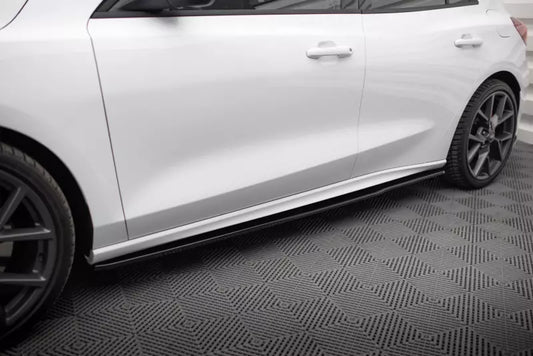 Maxton Design Seitenschweller (Paar) V.3 für Ford Focus ST-Line Mk4 Hochglanz schwarz – Ansicht 1