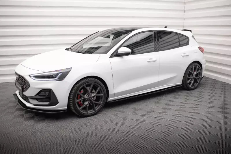Maxton Design Seitenschweller (Paar) V.3 für Ford Focus ST-Line Mk4 Hochglanz schwarz – Ansicht 2